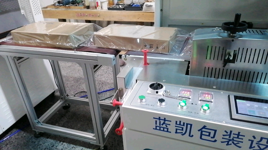 高效穩(wěn)定的CT-2000型全自動(dòng)飲品包裝系統(tǒng) 雙位夾放技術(shù)助力產(chǎn)能提升